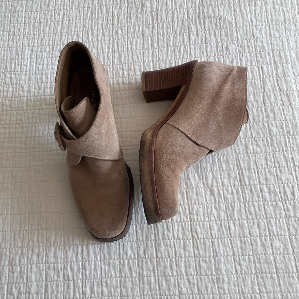 VTG Stephane Kelian beige suede platform bootie